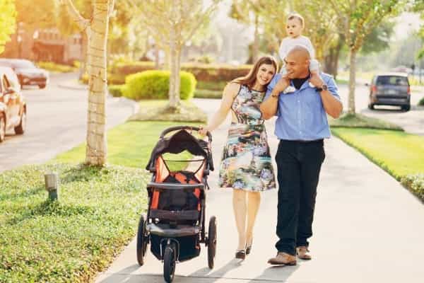 Tepat Memilih Stroller untuk Anak