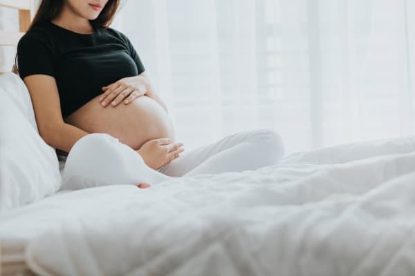 Moms, Ini Cara Menghitung Tendangan Janin