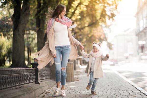 Agar Anak Aktif, Moms Juga Harus Aktif
