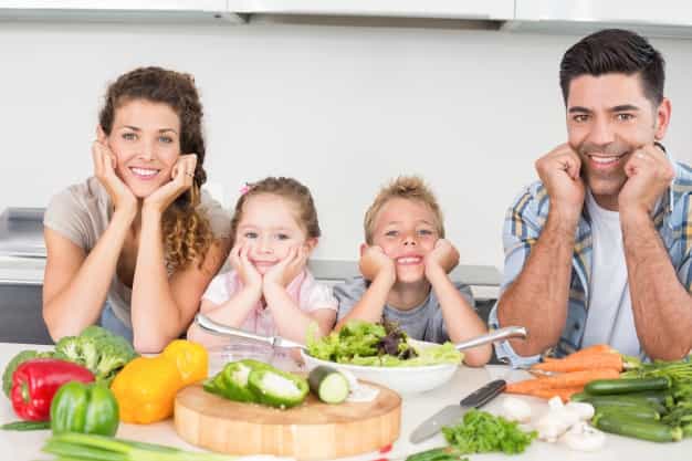 Cara Tepat Ajarkan Pola Makan Sehat untuk Anak