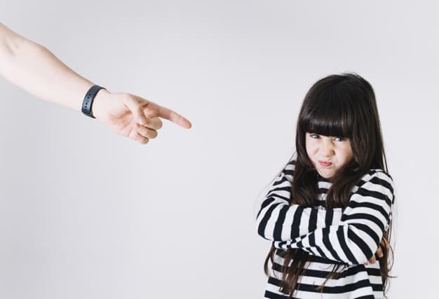 Cara Tepat Tangani Anak yang Suka Mengganggu