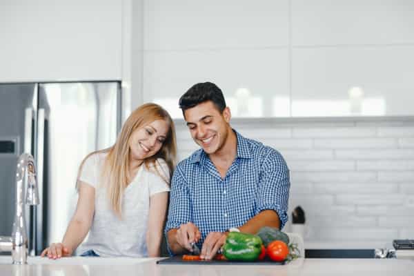 Tips Kencan di Rumah dengan Pasangan