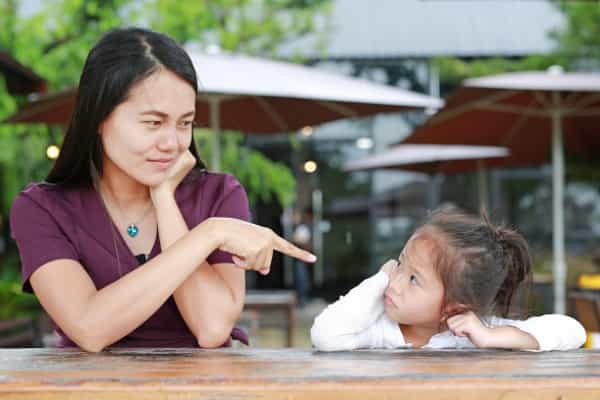 Cara Efektif dan Tepat Mendisiplinkan Balita