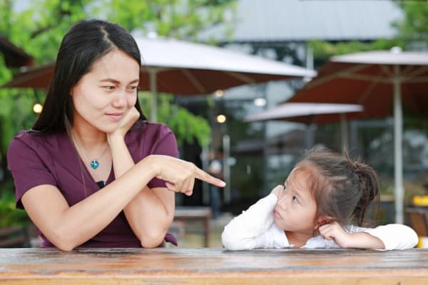 Cara Efektif dan Tepat Mendisiplinkan Balita