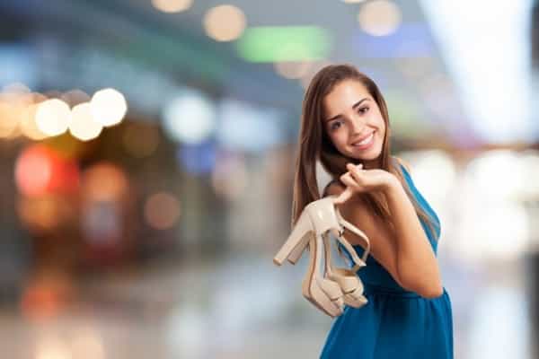 10 Tips Memilih Sepatu untuk Ibu Hamil