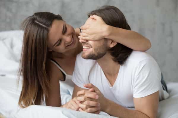 25 Kata-Kata Romantis untuk Membuat Suami Meleleh