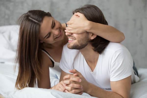 25 Kata-Kata Romantis untuk Membuat Suami Meleleh