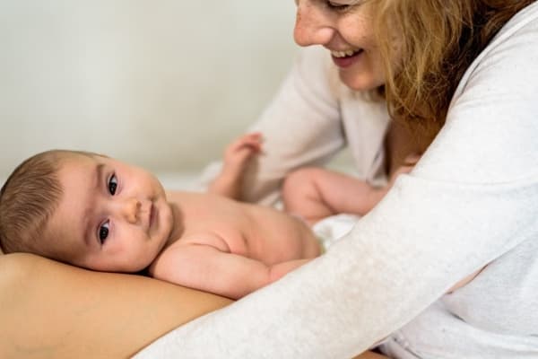 7 Langkah Mudah Merawat Tali Pusat Bayi