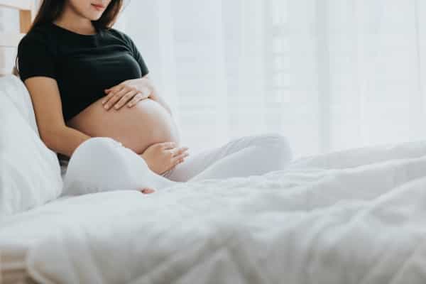 Moms, Ini Penyebab Keluar Lendir saat Hamil Tua