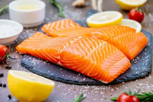 7 Kebaikan Ikan Salmon untuk Anda dan Keluarga