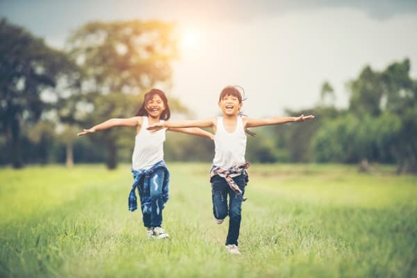 Moms, Yuk Ketahui Perkembangan Tulang Bayi Anda