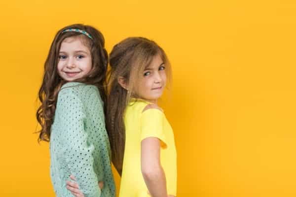 2 Anak Perempuan Anda Beda Karakter? Ini Penjelasannya