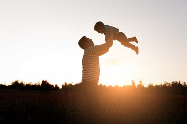 10 Cara untuk Menjadi Ayah yang lebih Baik