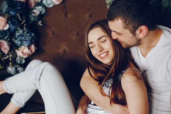 Jatuh Cinta Lagi Setelah Menikah? Pasti Bisa!