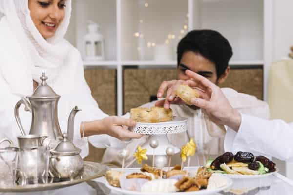 Perhatikan Ini saat Anak Konsumsi Makanan Manis Lebaran