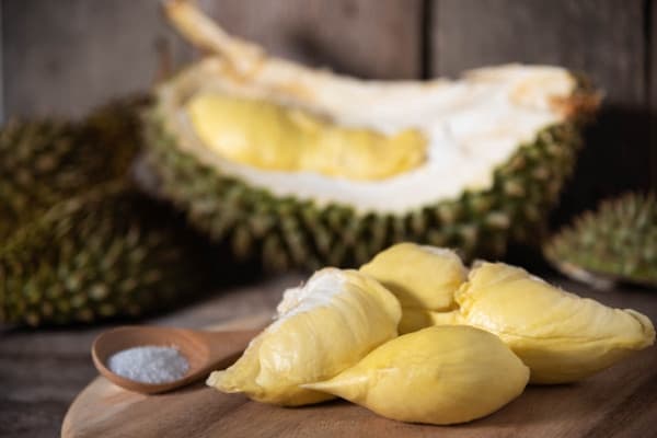 Bolehkah Ibu Menyusui Makan Durian? Ini Penjelasannya