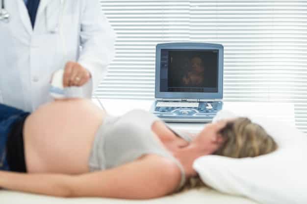 Moms, Ketahui Pentingnya Lakukan USG saat Hamil