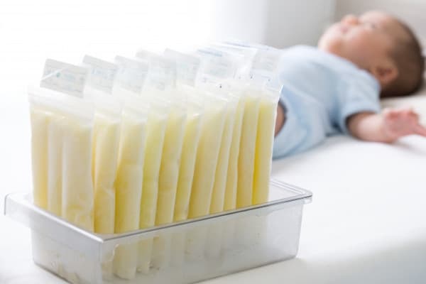 12 Tips Sukses ASI Eksklusif untuk Ibu Bekerja
