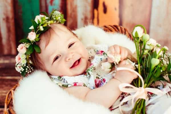 50+ Ide Nama Bayi Perempuan yang Bermakna Berani