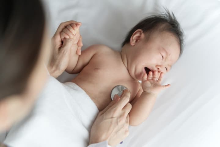 Waspadai Sindrom 4 Bulan pada Bayi, Moms!