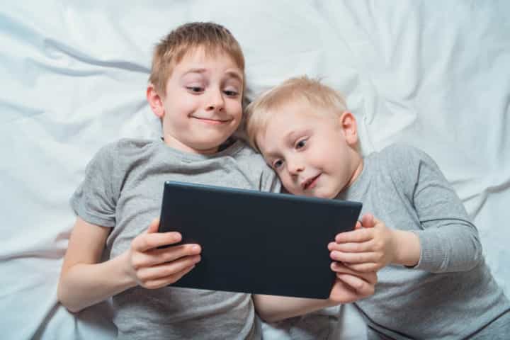 Aturan Penggunaan Gadget untuk Anak Selama Masa Pandemi