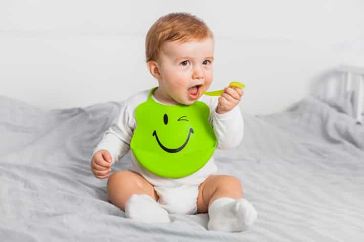 Ini Waktu yang Tepat bagi Bayi Siap Makan Nasi