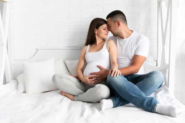 Moms, Ini Manfaat Bercinta saat Hamil