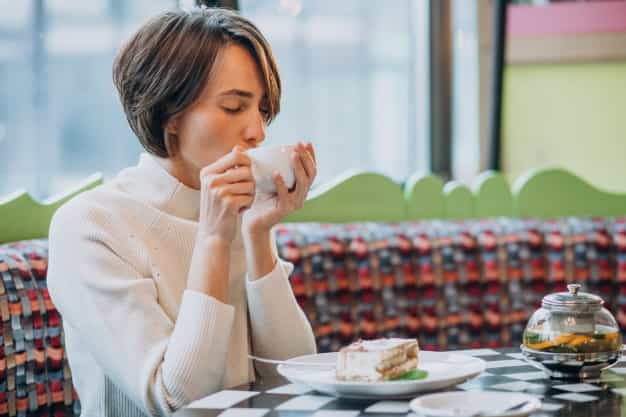 6 Kebiasaan Makan yang Melemahkan Imunitas Tubuh Anda