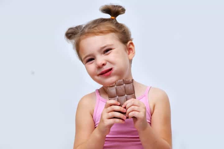 Bahaya Anak Kecanduan Makanan Manis