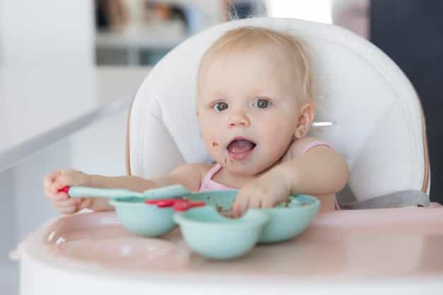 Tips Memberikan MPASI pada Bayi yang Alami Alergi
