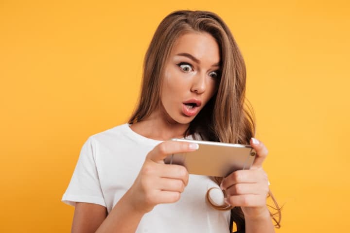 5 Efek Negatif Sering Stalking Mantan di Media Sosial