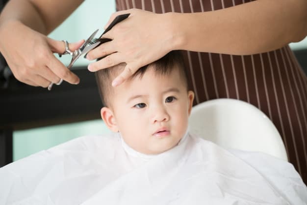 Kenapa Anak Takut Potong Rambut? Ini Penjelasannya