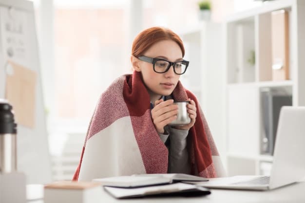 Kaki dan Tangan Mudah Dingin? Waspadai Raynaud’s Syndrome