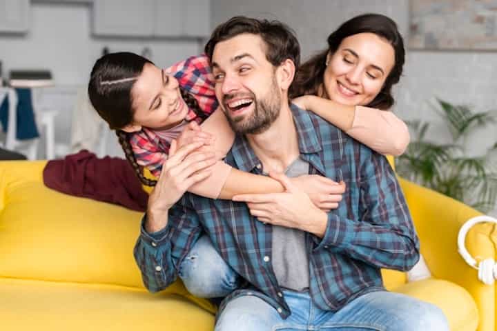 Moms, Ini 7 Tanda Suami Anda Ingin Punya Anak Lagi