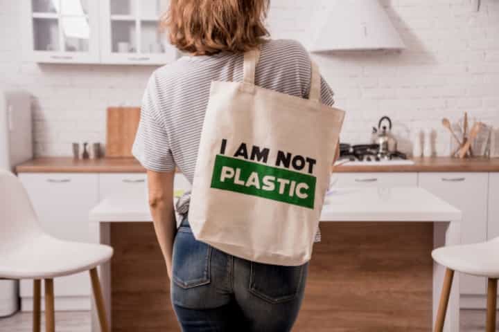 Larangan Kantong Plastik di Tempat Perbelanjaan Jakarta