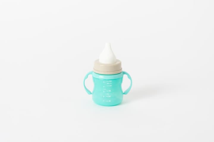Perhatikan Hal Berikut saat Bayi Menggunakan Sippy Cup