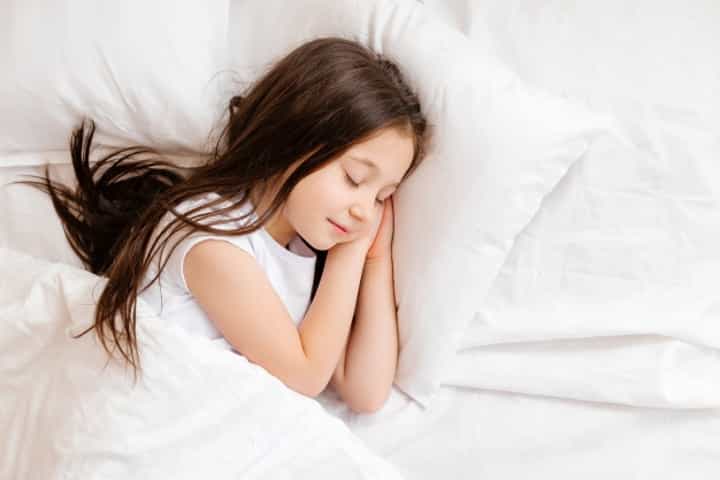 Mitos dan Fakta Seputar Tidur Anak yang Perlu Moms Tahu