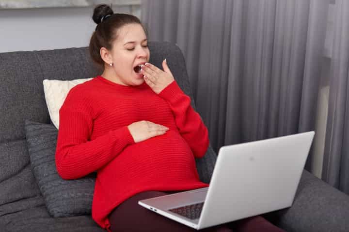 Bukan Malas! Ini 5 Alasan Ibu Hamil Sering Mager