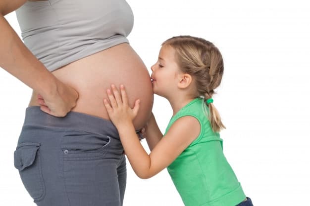Tips agar Anak Sulung Usia 2-4 Tahun Siap Punya Adik