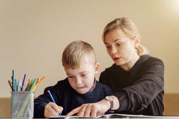 8 Cara Memotivasi Anak agar Rajin Belajar