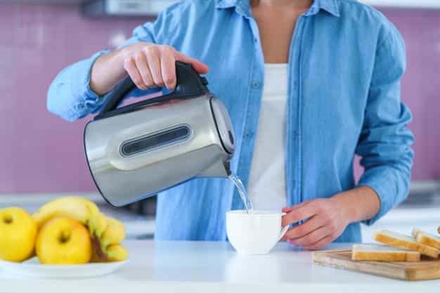 Lemak di Perut Hilang, Ini Manfaat lain Minum Air Hangat
