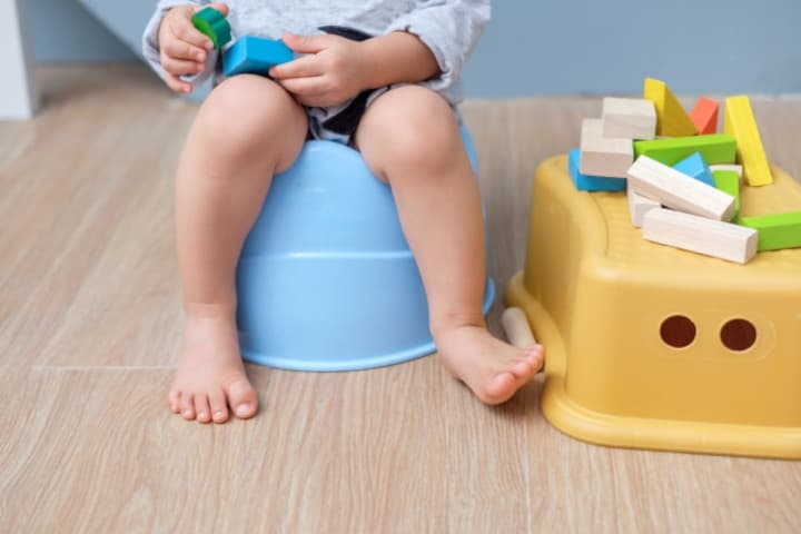 7 Tips Sukses Toilet Training di Malam Hari untuk Anak