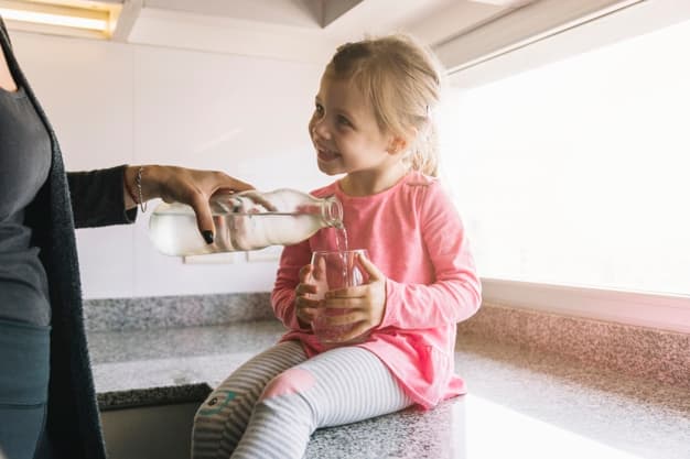 Ini Bahayanya Jika Anak Keseringan Minum Air Es, Moms