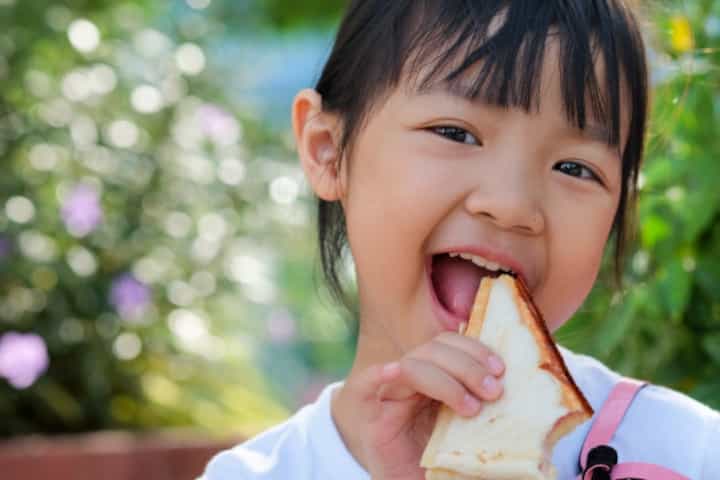 7 Pilihan Camilan Sehat buat Temani Aktivitas Anak di Rumah
