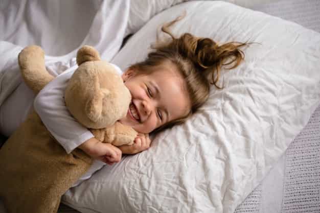 Kapan Sebaiknya Ajarkan Anak untuk Bisa Tidur Sendiri?