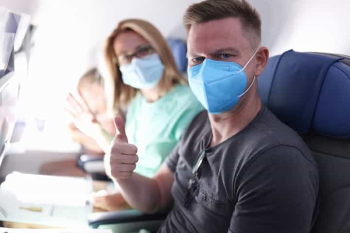 8 Tips Aman Naik Pesawat Selama Pandemi