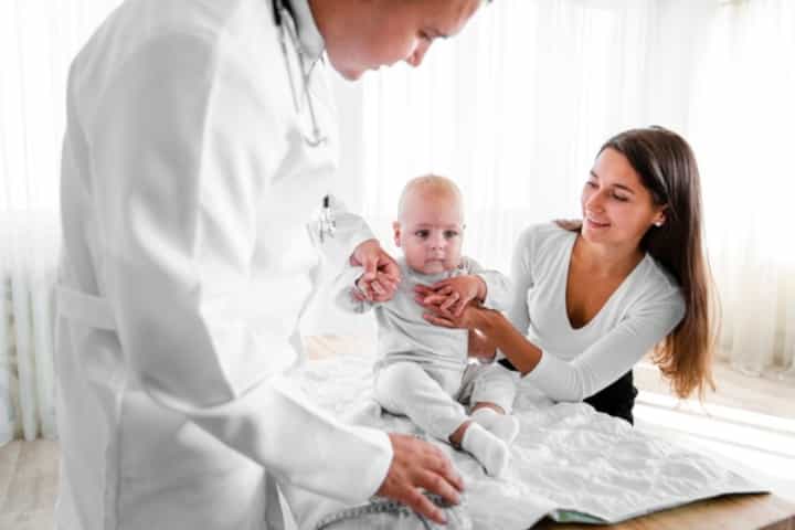 Tips Atasi Kekhawatiran Berlebih Ibu Baru pada Bayi Mereka