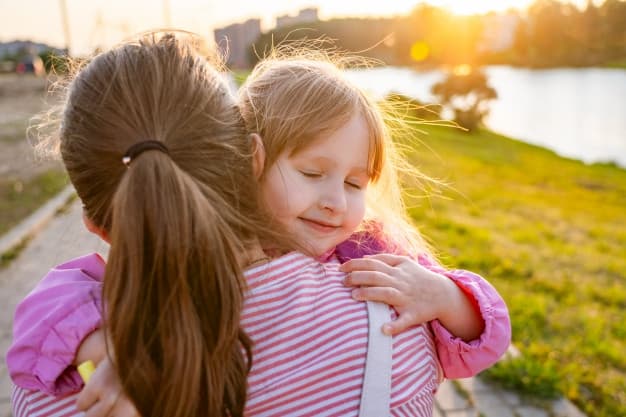 5 Cara Sederhana Mengajarkan Anak untuk Bersyukur