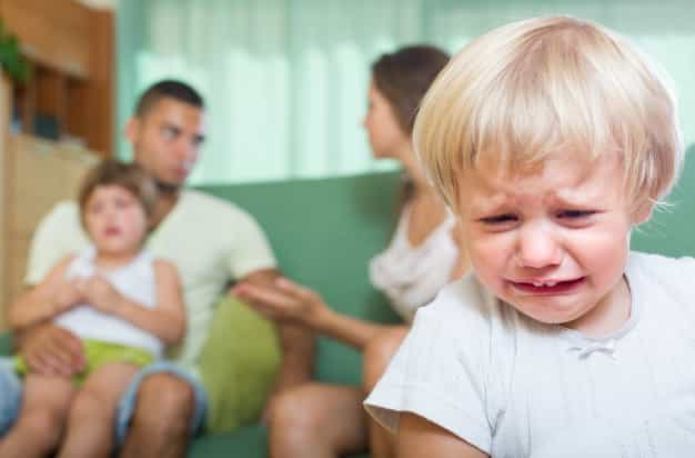 Ini Trik Mengatasi Beda Gaya Parenting dengan Pasangan