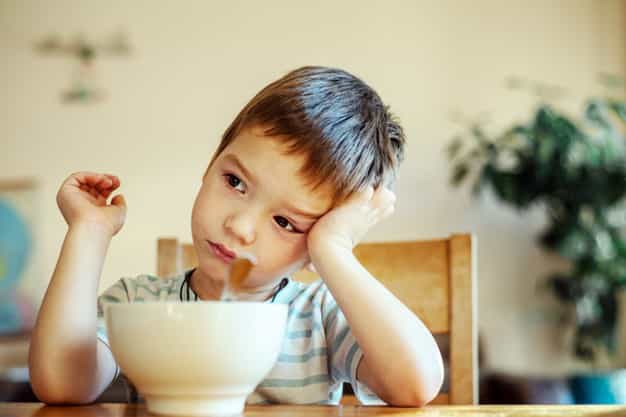 5 Perkataan yang Bisa Memicu Gangguan Makan pada Anak
